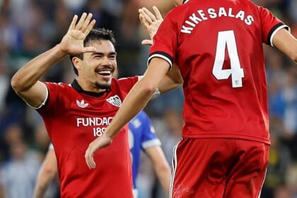 Suazo resalta unión y liderazgo en buen inicio del Sevilla FC