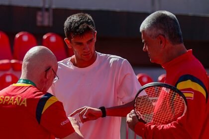 Rafa Jódar se recupera y lidera a España ante Chile en Copa Davis