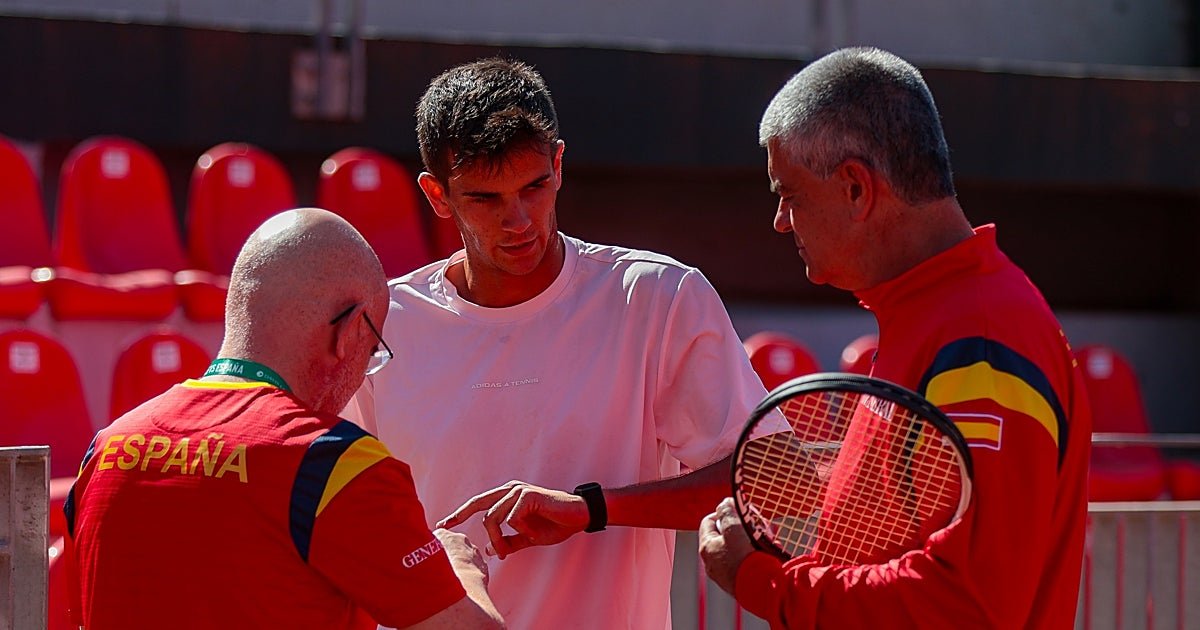 Rafa Jódar se recupera y lidera a España ante Chile en Copa Davis