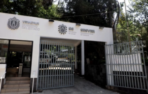 Excontralora de SESVER aparece en reuniones con empresario investigado por presuntas irregularidades en contratos del INE