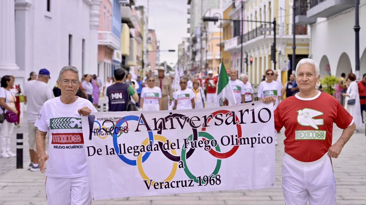 Veracruz celebra 58 años de la llegada del Fuego Olímpico