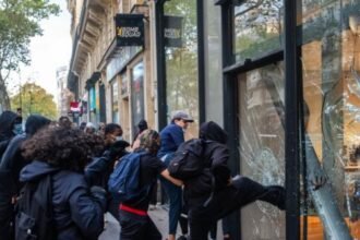 Saqueos y disturbios en París dejan 1,200 detenidos en Francia